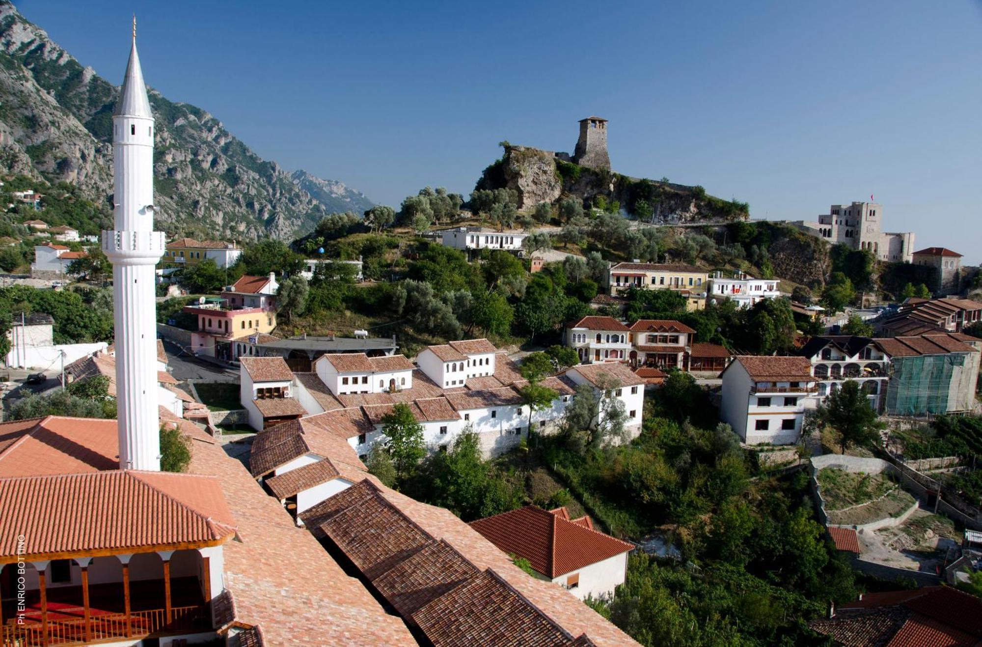 Hotel Panorama Kruje View On The Castle And The Old Town Dış mekan fotoğraf