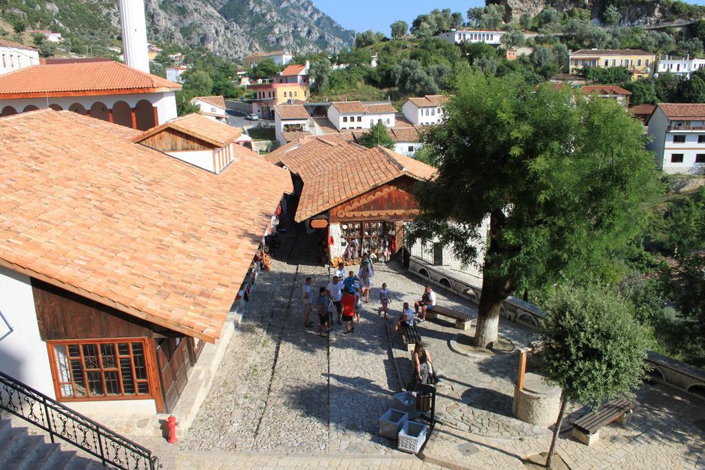 Hotel Panorama Kruje View On The Castle And The Old Town Dış mekan fotoğraf